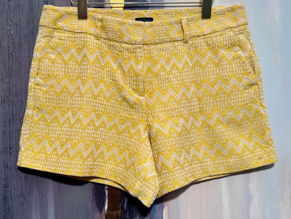Ann Taylor Factory Yellow Jacquard Shorts 10 Textured Preppy Coastal Resort